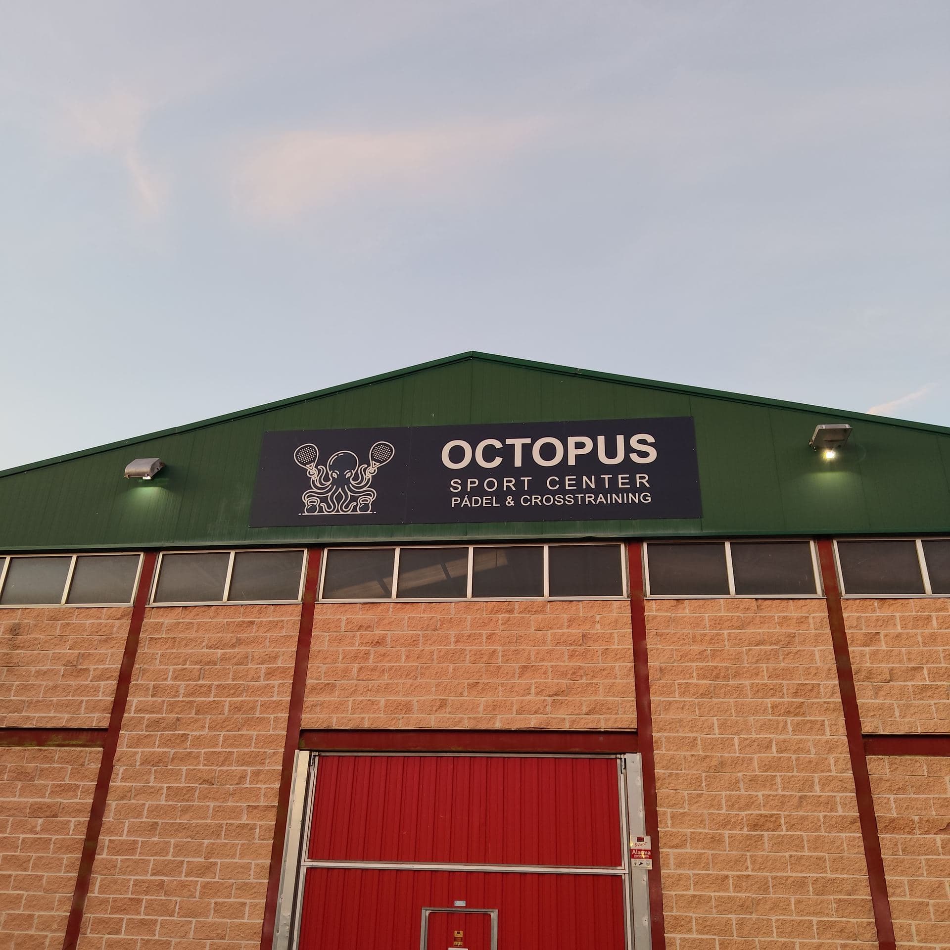 Fachada de Octopus Sport Center